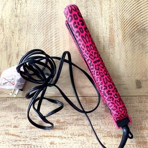 Evalectric hair straightener